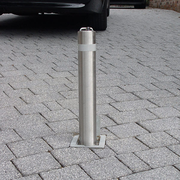 photo of stainless steel driveway security post